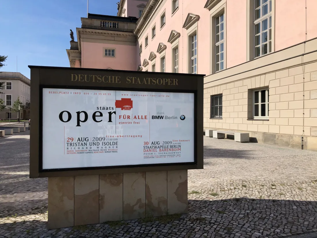 festival_staatsoper_schaukasten_grafikdesignberlin(c)dagmarpuzberg