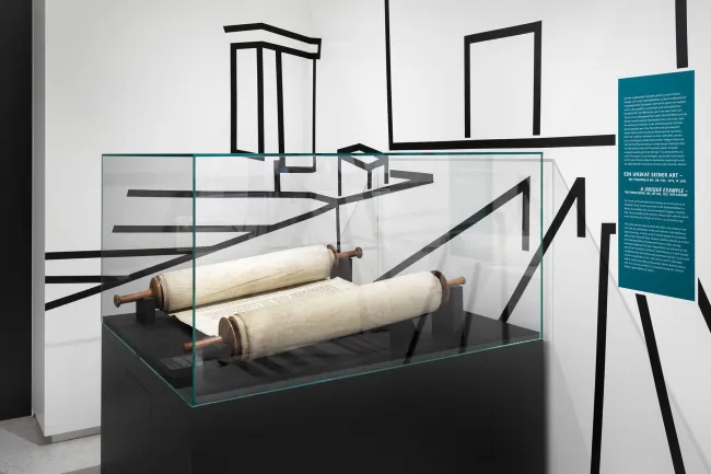 einblick_ausstellung_stabi_juedische_schriften-c-dagmarpuzberg